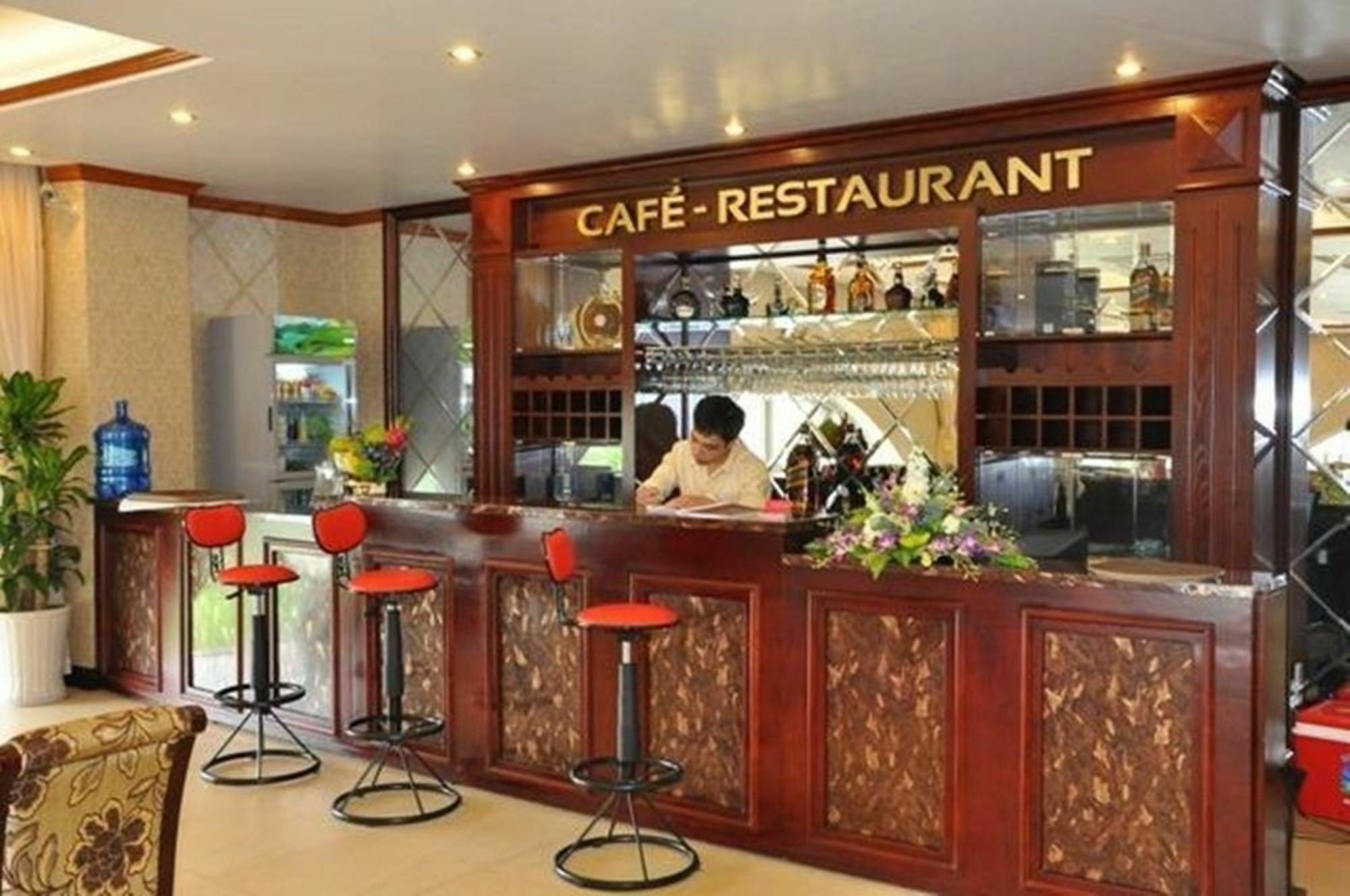 Phuong Anh Hotel 1 Hai Duong Exterior photo